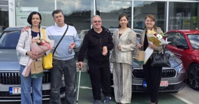 Potpisani ugovori o dodjeli automobila ratnim vojnim invalidima 100% I grupe u Gradačcu, Gračanici i Tuzli