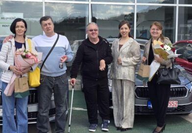 Potpisani ugovori o dodjeli automobila ratnim vojnim invalidima 100% I grupe u Gradačcu, Gračanici i Tuzli